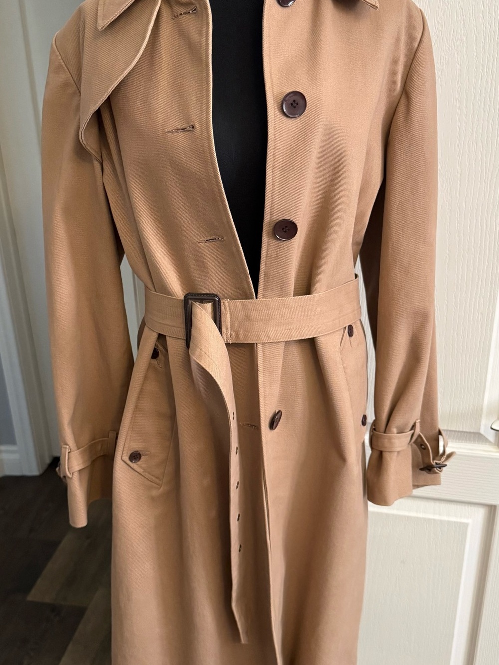 Vintage Classic Camel Trench Coat with Belt